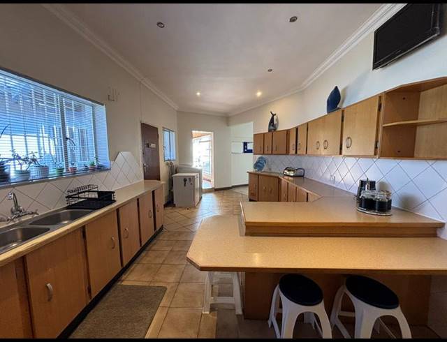 3 BEDROOM HOUSE FOR SALE IN FLORIDA GLEN